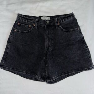 Abercrombie high rise dad short (curve love) size 28/6